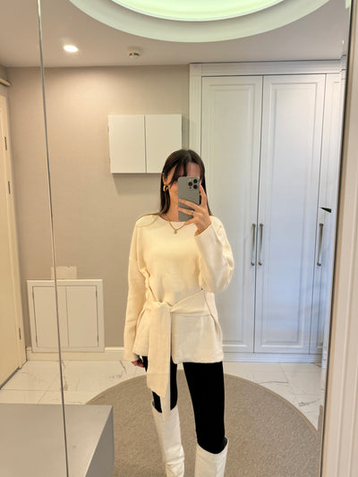 BELDEN BAĞLAMALI BEYAZ KAZAK