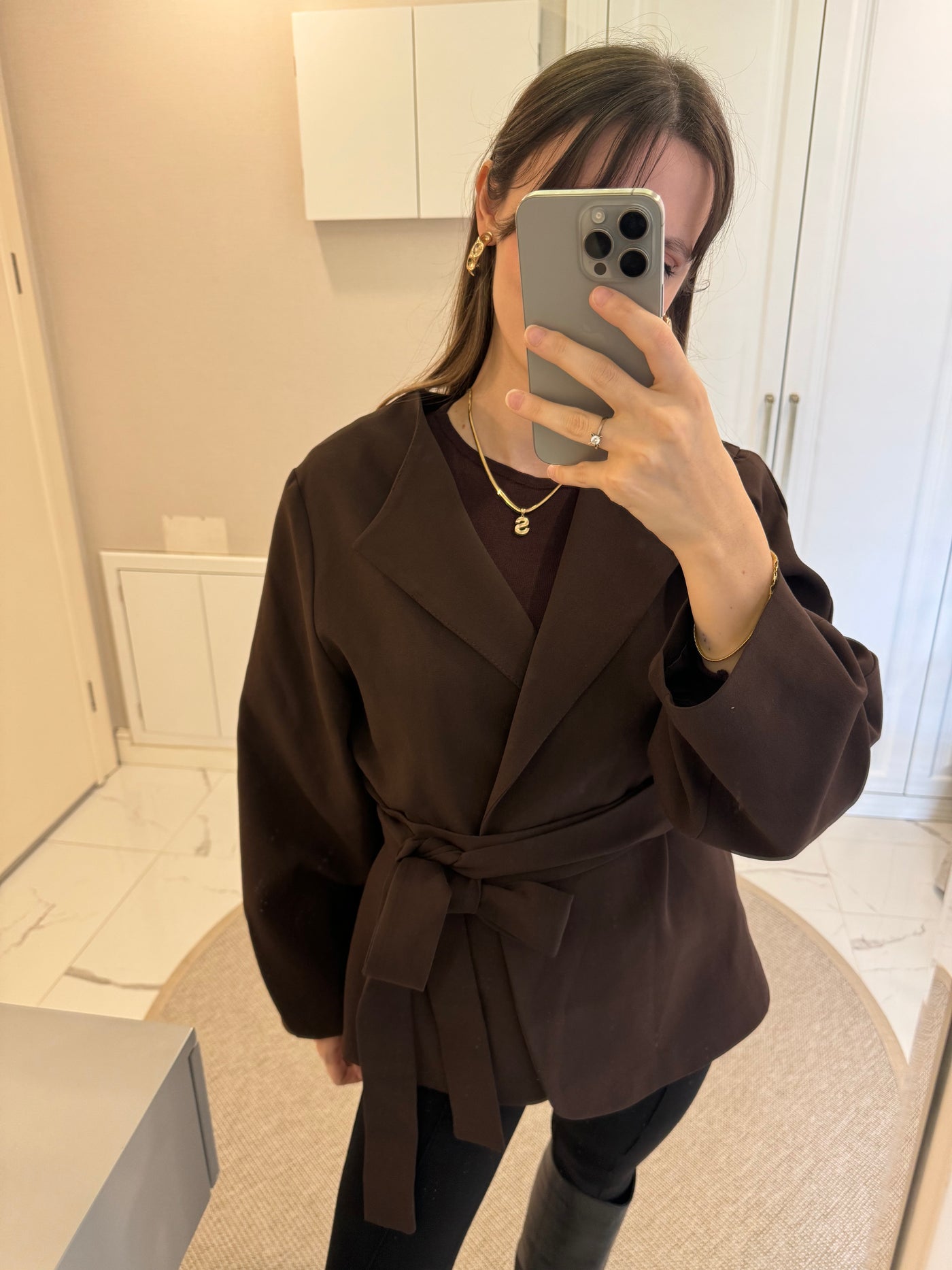 BAĞLAMA VE YAKAY DETAYLI CEKET