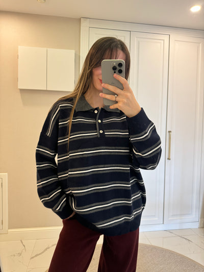 Çizgili Yakalı Kazak