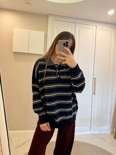 Çizgili Yakalı Kazak