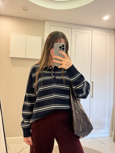 Çizgili Yakalı Kazak