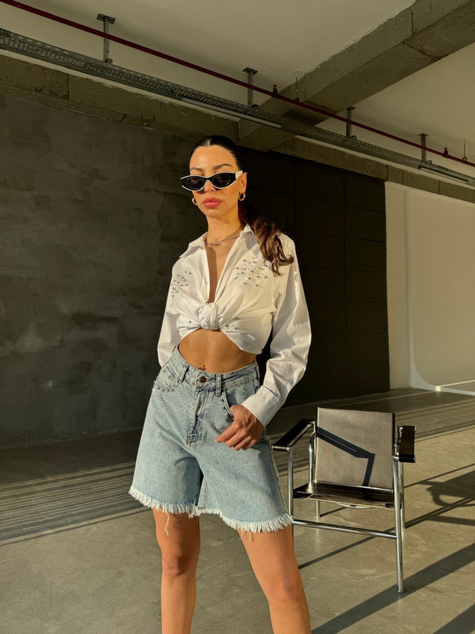 Taşlı Denim Şort