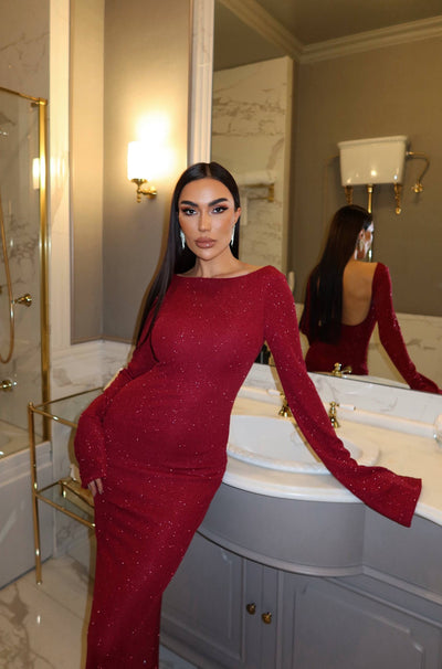 Kırmızı Parıltılı Elbise