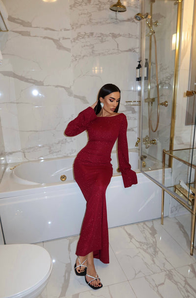 Kırmızı Parıltılı Elbise