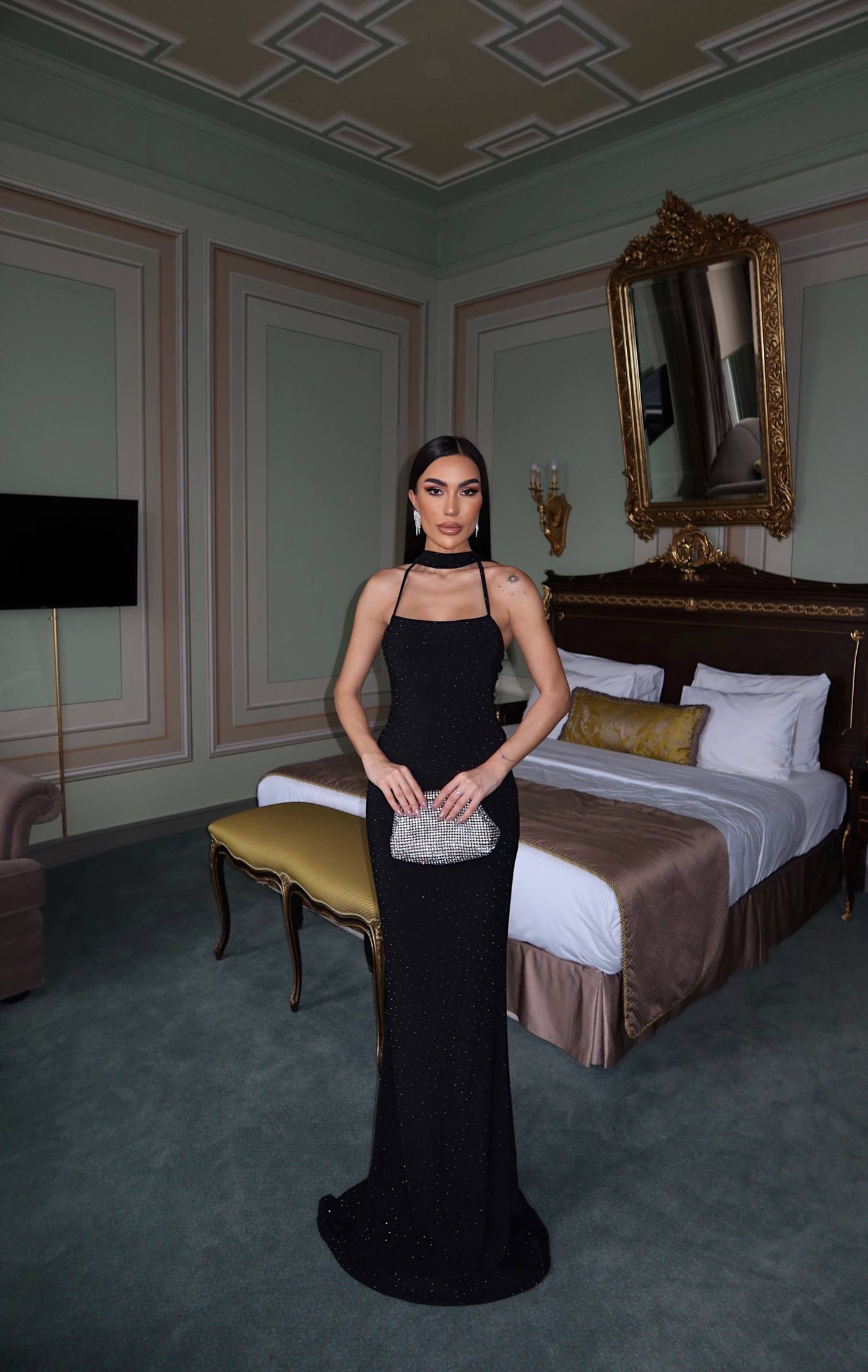 Işıltılı Davet Elbisesi